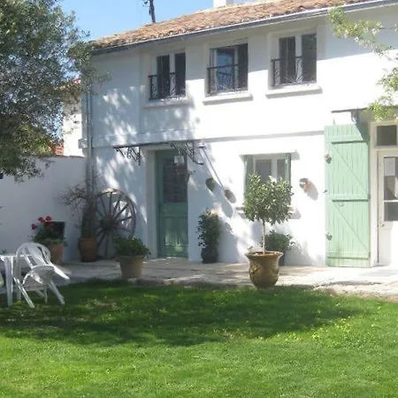 Seville - Mas Saint-louis - Piscine Chauffee Guest house *