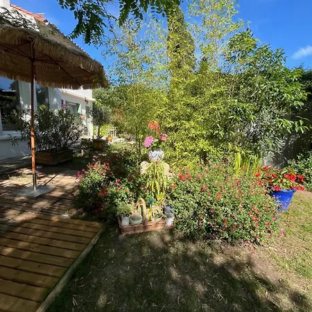 Guest house Seville - Mas Saint-louis - Piscine Chauffee Aigues-Mortes